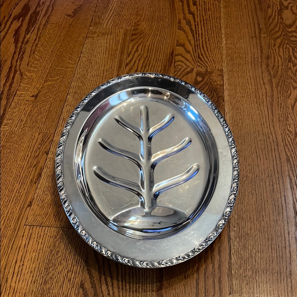 Briarcliff Elegant footed Silver Platter with Tree Motif